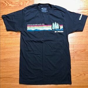 Columbia Black and Red Short Sleeve Tee Outdoor Graphic